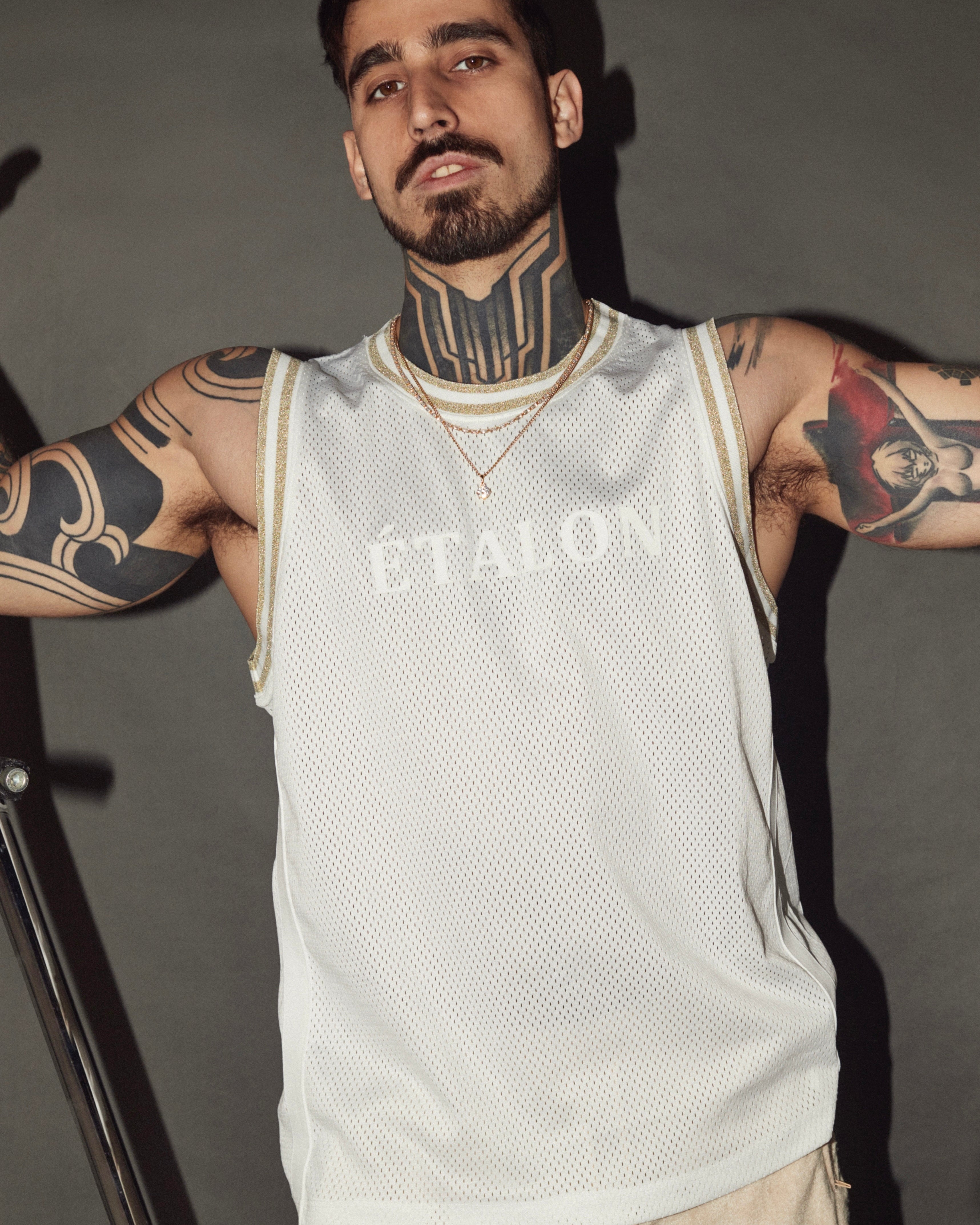 Etalon Signature Baller Jersey White - men's basketball jersey with gold trim