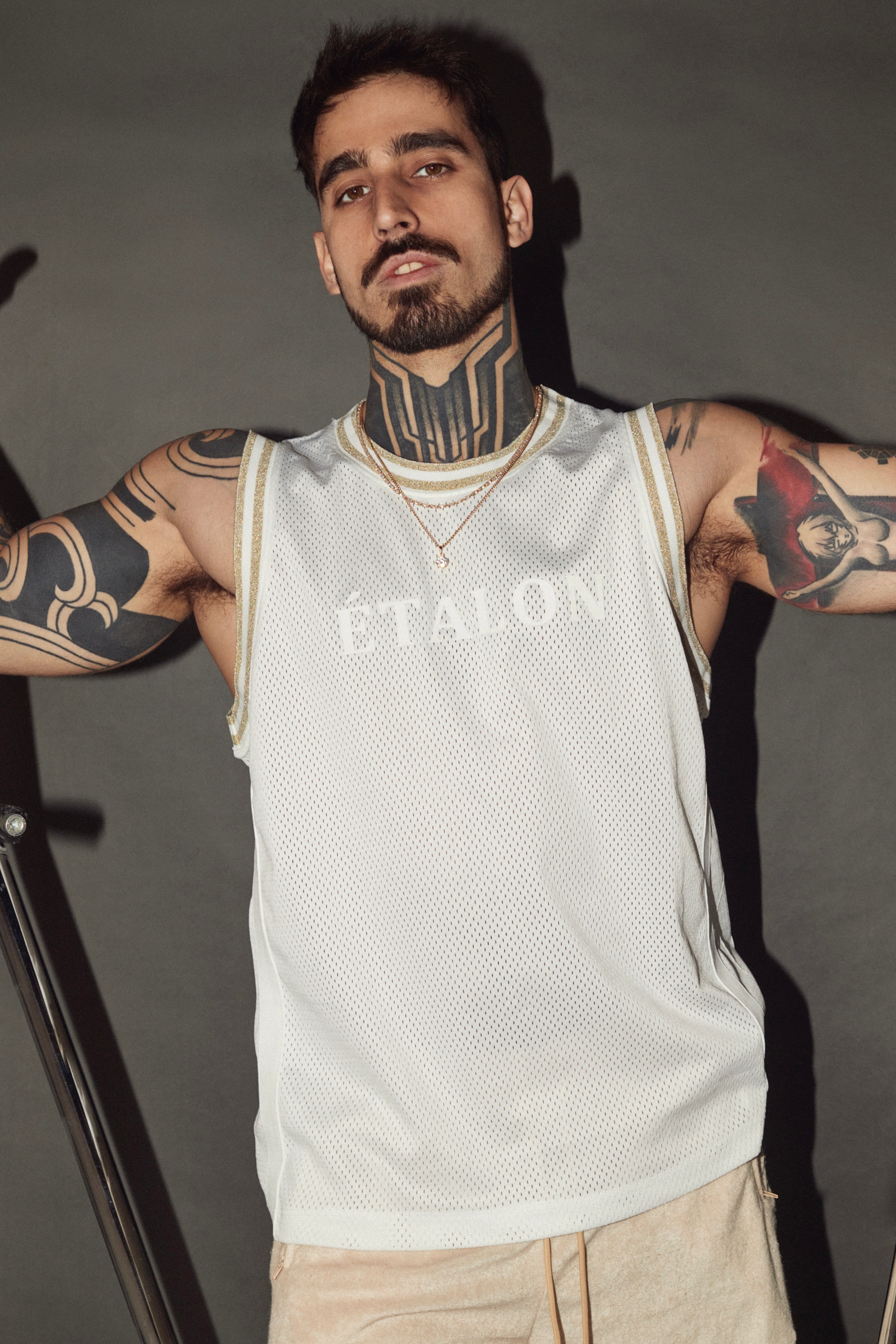 Etalon Signature Baller Jersey White - men's basketball jersey with gold trim