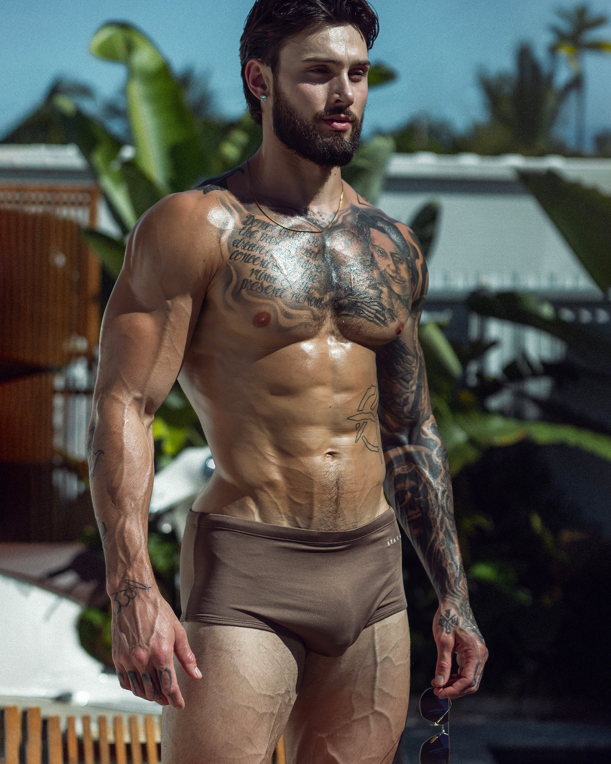 Étalon Brown Swim Sunga - men's Brazilian swimwear, lifestyle beach shot