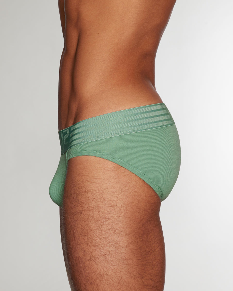 C-IN2 HARD//CORE Brief Gibson-green