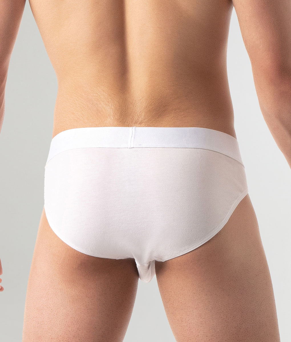 Leader Essentials Briefs White