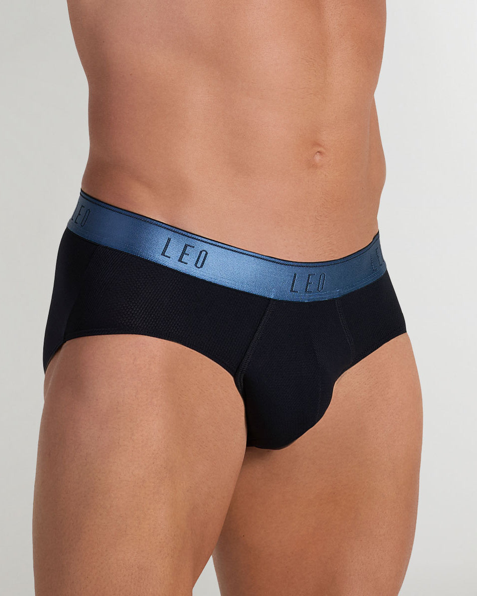 Leonisa Ultra-Light Brief Black-blue