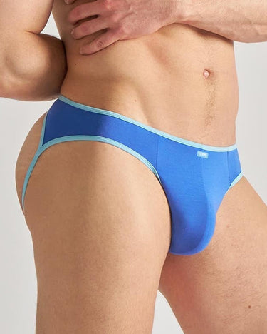 Teamm8 Flaunt