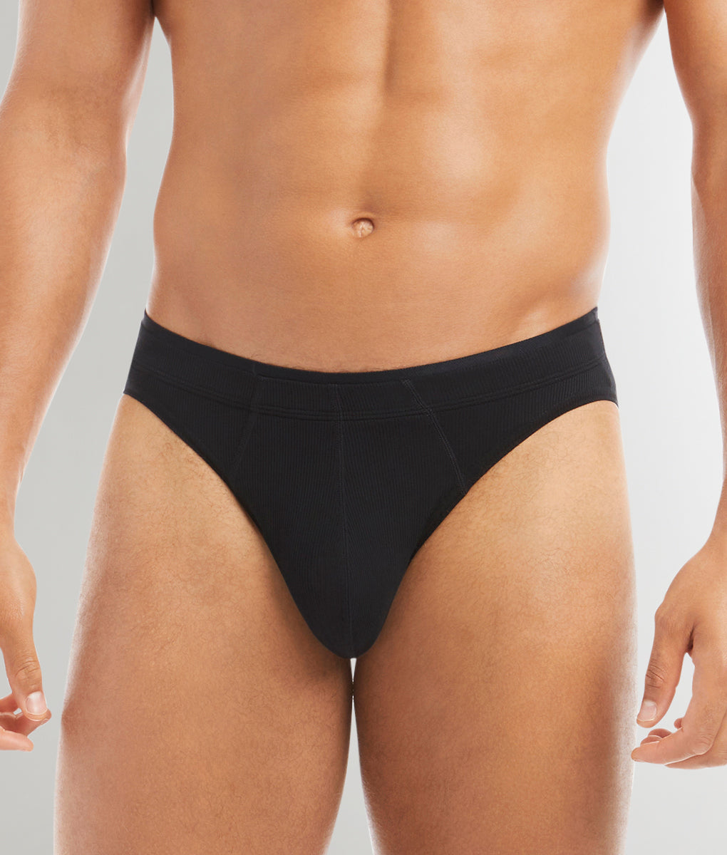 What Are Briefs, According To An Underwear Expert