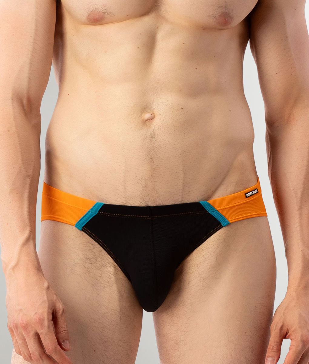 Barcode Berlin Half Brief Giles White