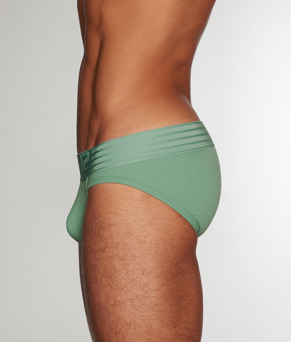 C-IN2 HARD//CORE Brief Gibson-green